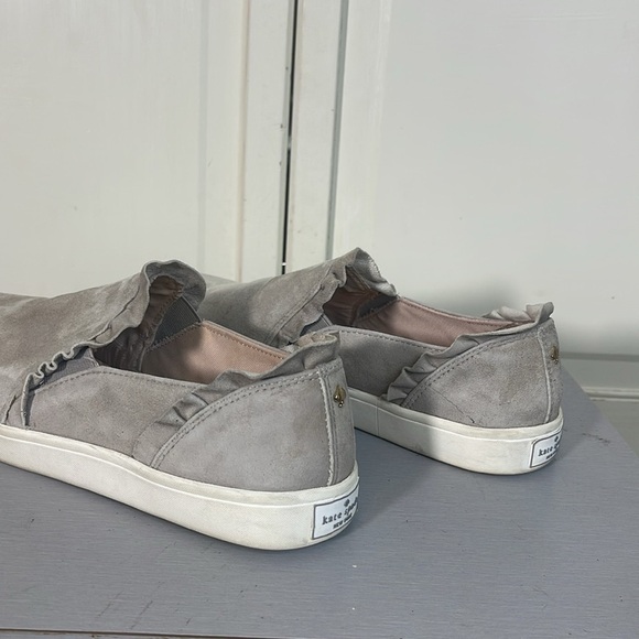 Kate Spade New York Lilly Taupe Suede Slip On Ruffled Sneaker Sz 8M - Picture 3 of 11